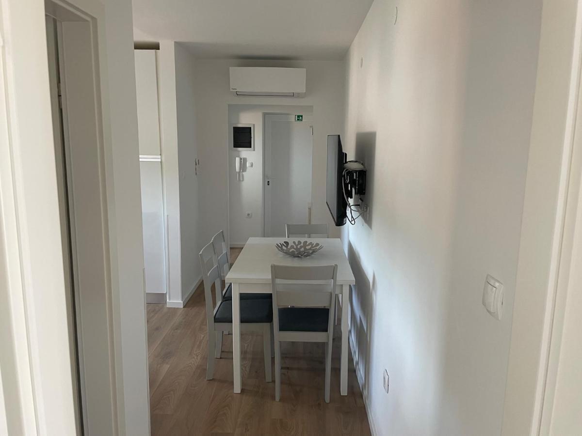 App Robi Apartment Novigrad  Exterior photo